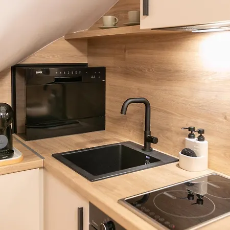 アパート Royal Crown スボティツァ