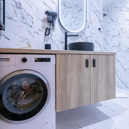 Royal Crown アパート *